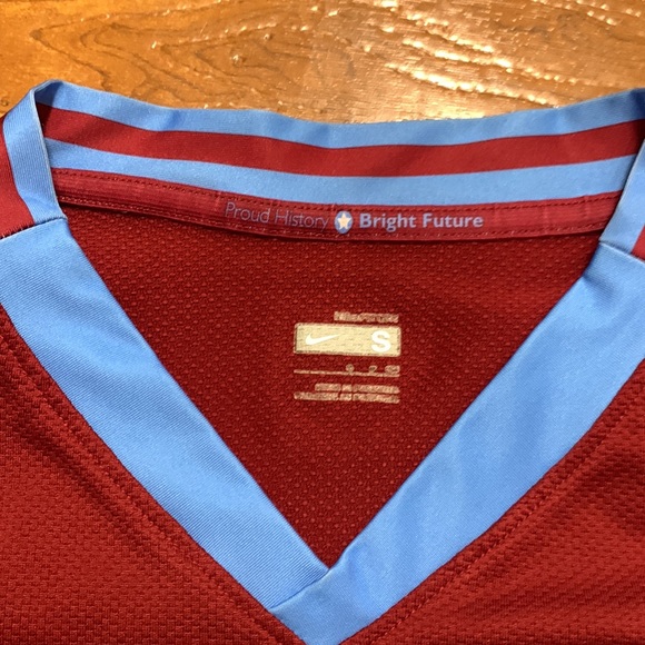 Nike Aston Villa FC Soccer jersey - Picture 4 of 6